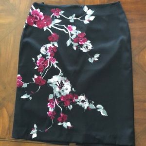 White House Black Market skirt